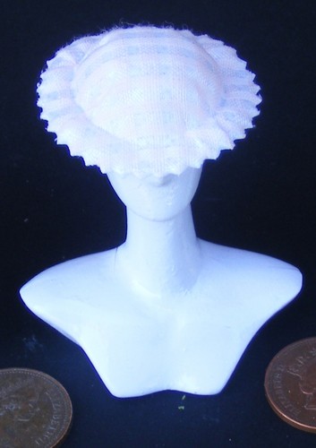 Dolls house ladies hat - hat, pink