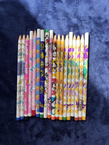 18x vintage 1990s pencils - 18x,