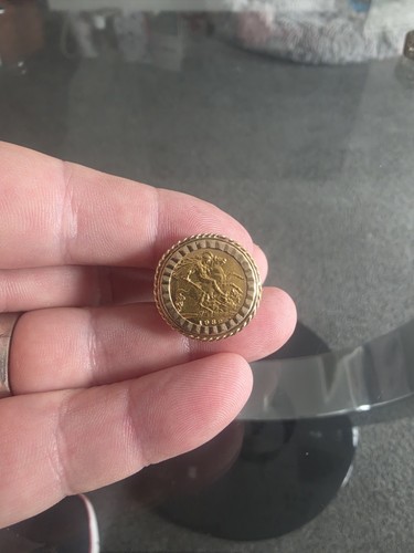 9ct gold mount with - 9ct, 1982