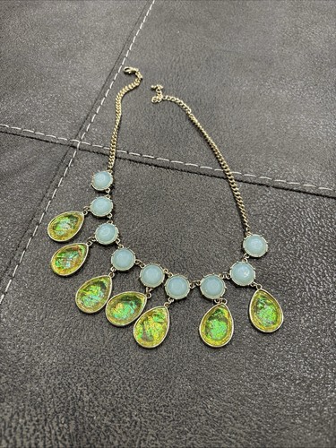 Women vintage fashion - women's,