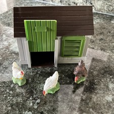 Vintage Britains Chicken Co-op And Chickens  X 3 From Circa 1960