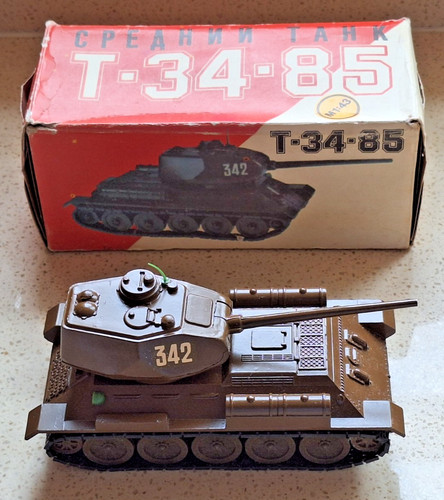 Ussr diecast tank 1 - diecast, t‑34