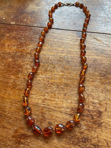 Amber beads necklace vgc - beads, 25.5"