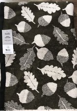 George Home Green Leaf/Acorn