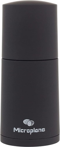 Spice mill with airtight - with,