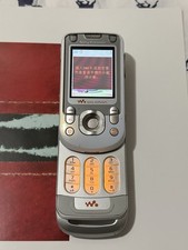 Sony Ericsson W550i Orchid