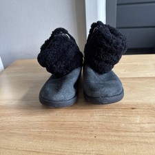 Ugg Sheepskin Boots Girl Size UK 7 Toddler Infant Black Zip Up