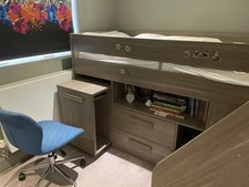 Children’s Compact Cabin Bed