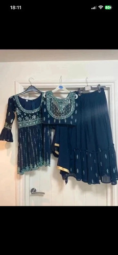 Navy and light blue contrast - and,
