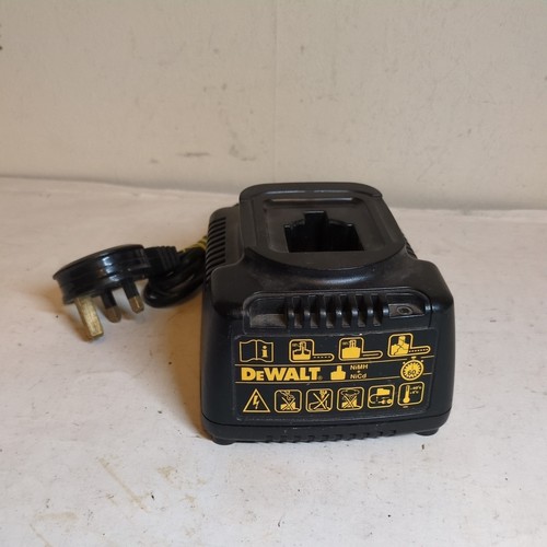 Dewalt de9116 battery - battery, charger