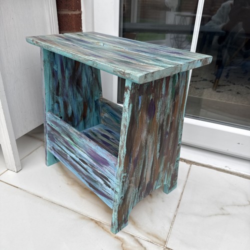 Wooden magazine rack table - magazine,