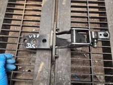 Volvo V70 MK3 O/S Driver Right Side Rear Tailgate Hinge 31218425