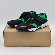 FN7772-001 Nike Air Rift Kenya University Red Stadium Green Forest (Women's)