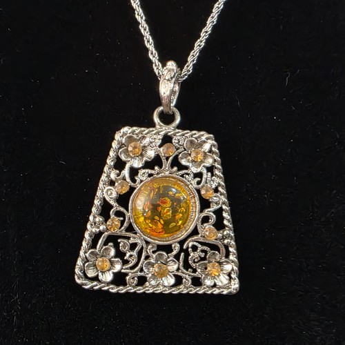 Vintage amber pendant necklace - vintage,