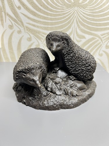Large vintage hedgehog - large,