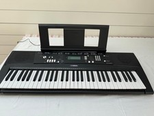 Yamaha EZ-220 Digital Keyboard