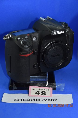 Nikon d300 camera - nikon,