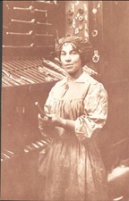 WOMEN AT WORK WORLD WAR 1 -