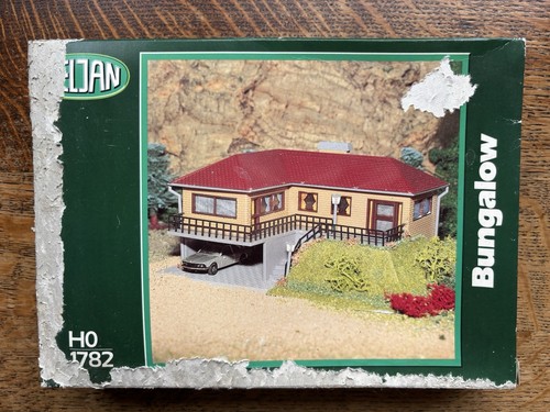 Heljan 1782 bungalow no - bungalow,,