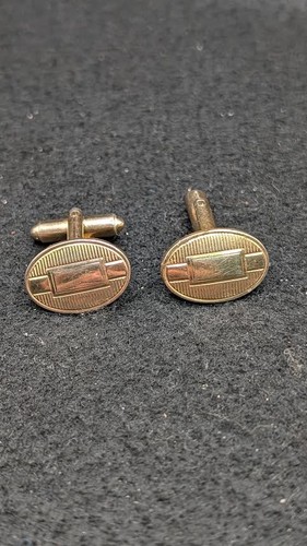 Nice vintage gold tone - vintage,