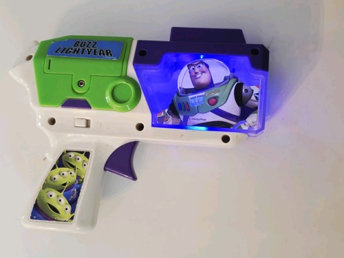 Toy story buzz lightyear space - lightyear,