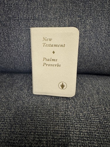 New testament psalms proverbs - new,