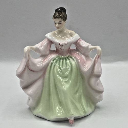 Vintage royal doulton figurine - doulton,