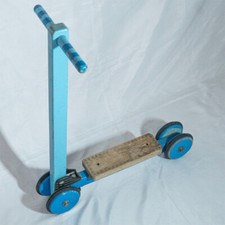 RARE VINTAGE MENTARITOY FOLDING WOODEN CHILDS SCOOTER FOUR WHEELS, SHABBY CHIC