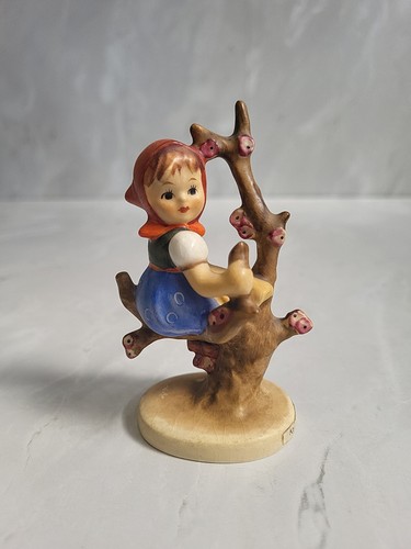 Goebel apple tree girl - apple,