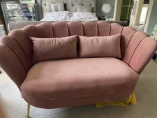 Soft Pink Blush Shell Style