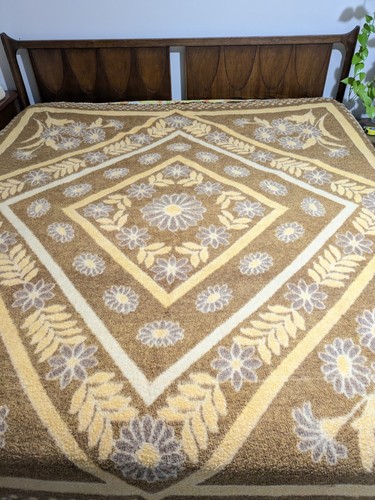 Vtg heavy 100 wool blanket - vtg, 100%