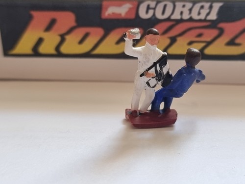 Corgi rockets 926 - rockets, pace