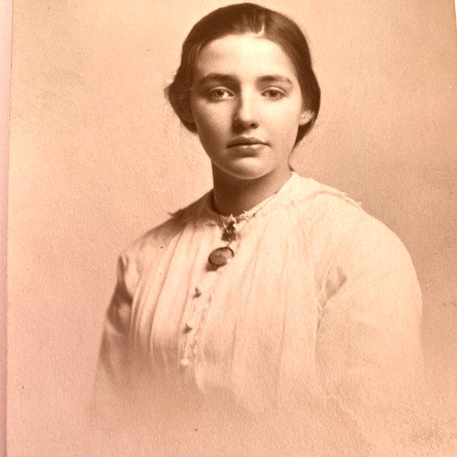 Kindly lady todmorden 1900s - kindly,