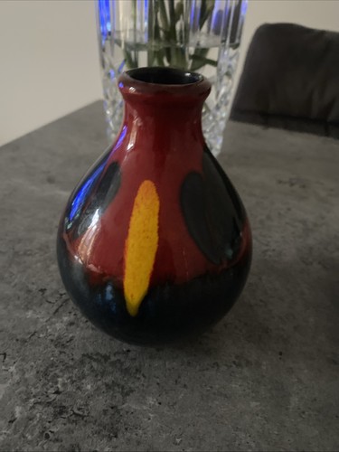 Poole pottery bud vase - bud,