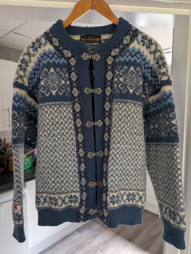 Vintage norwegian jumper - jumper, clasp