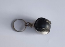 HURLING KEY CHAIN. SLIOTAR 6