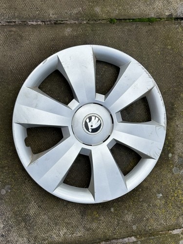 Skoda fabia wheel - skoda, trim