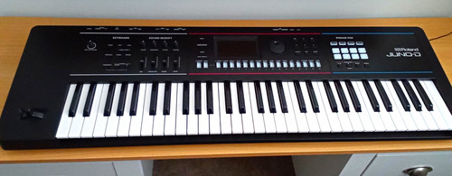 Roland juno synthesizer - roland, in