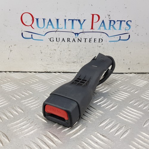 Toyota rav4 seat belt - toyota, buckle