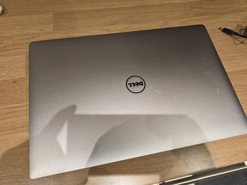 Dell xps 9560 - 15, 15.6