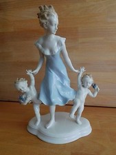 METZLER AND ORTLOFF LARGE PORCELAIN FIGURE GROUP OF YOUNG MUM WITH CHILDREN