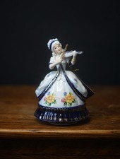 Porcelain Lady Violinist Music