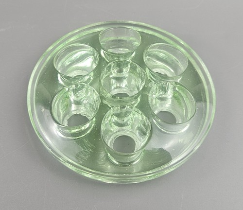 Vintage green glass flower - green,