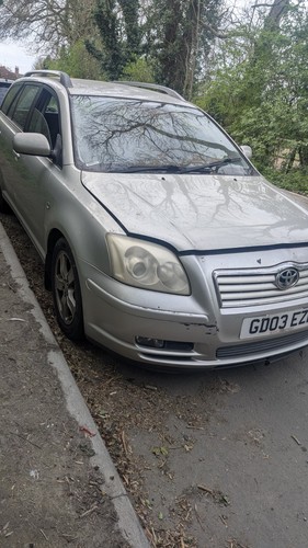 2003 toyota avensis mk2 - toyota,