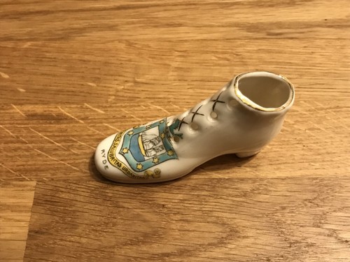 Nice old crested china - nice, ryde