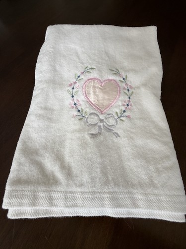 Saturday knight heart floral - heart,