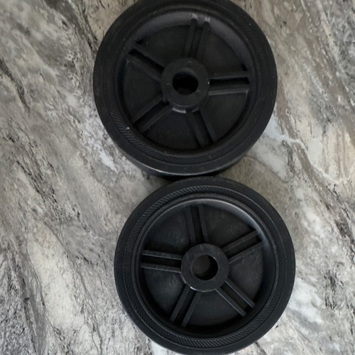 Black plastic - black,