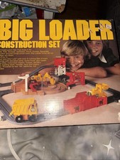 Vintage 1977 Tomy Big Loader