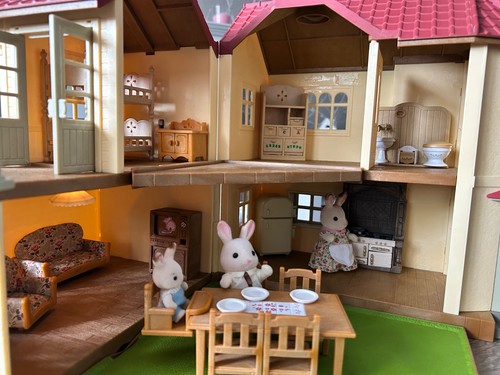Sylvanian family house with - sylvanian,