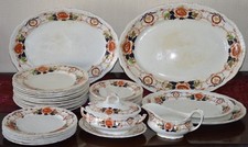 BRISTOL PORCELAIN DINNER SERVICE SET ROYSTON PATTERN HAND PAINTED 33 PIECES